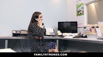 FamilyStrokes - Совокупление в офисе